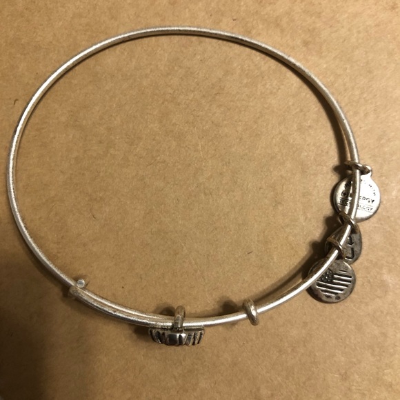 Alex and Ani Sailors Knot Bangle - Picture 5 of 8